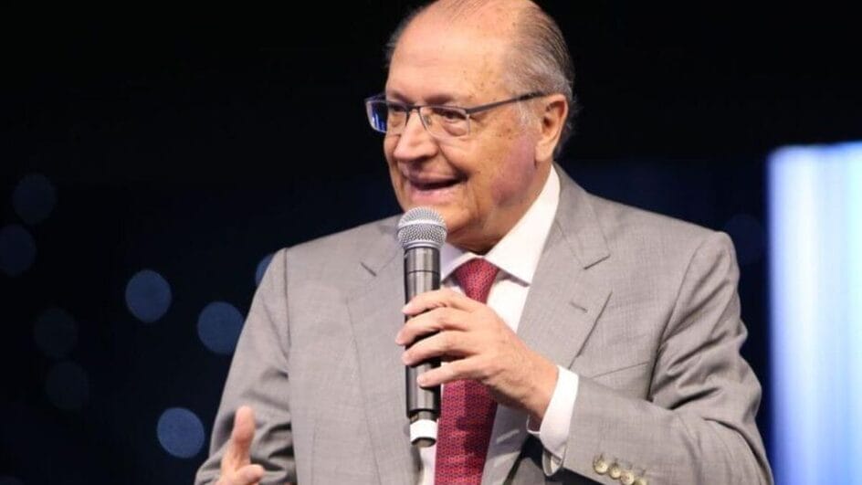 Geraldo Alckmin é internado às pressas em hospital de Brasília após passar mal