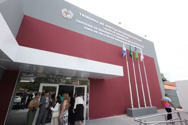 Advogado é preso suspeito de desviar valores de condomínios; transferiu R$ 17 mil de um deles, diz polícia