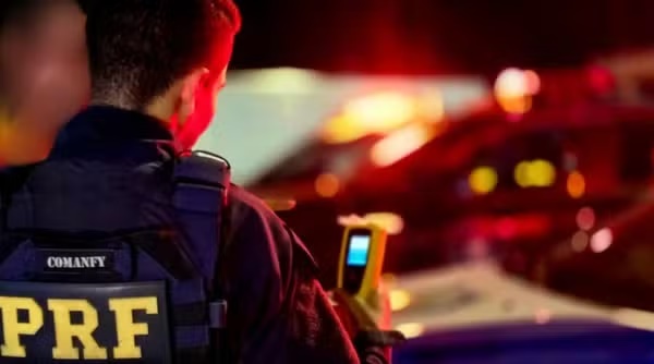 Foragido por homicídio é preso após se envolver em acidente de trânsito no litoral do Piauí