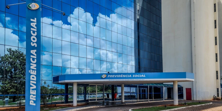 Fila do INSS cai 16% em dois meses após análise de 500 mil processos