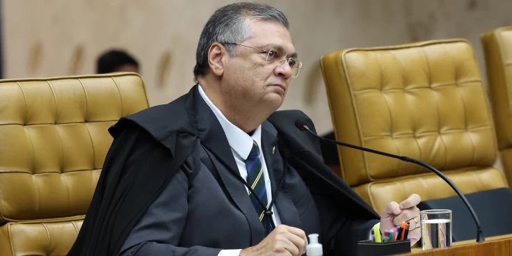 Flávio Dino envia à PF explicações de partidos sobre emendas