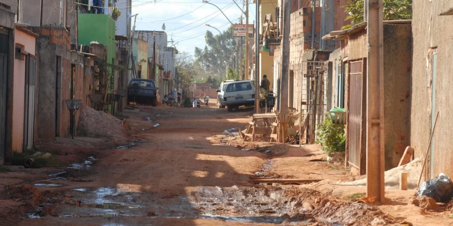 Brasil reduz pobreza, mas amplia desigualdades, mostra estudo